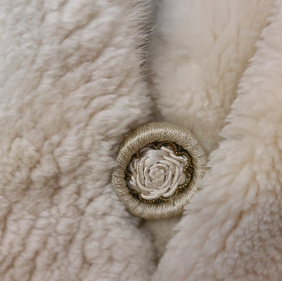 Vtg Holt Renfrew Cream Fur Coat 🤍🌴 - Picture 6 of 14